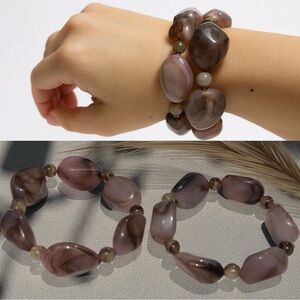 350 NWT Set Boho Handmade Purple Agate Stretchy Bracelet (size OS)
